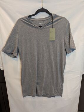 Goodfellow & Co Men's Gray V-Neck T-Shirt